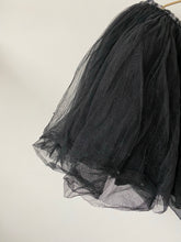 Afbeelding in Gallery-weergave laden, zwart tule rokje maat 3 jaar