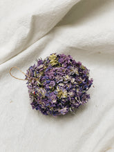 Load image into Gallery viewer, CHRISTMAS BALL DELPHY LILAC