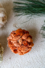 Afbeelding in Gallery-weergave laden, CHRISTMAS BALL CANARY NATURAL