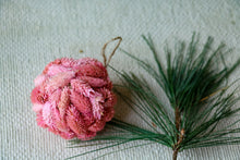 Load image into Gallery viewer, CHRISTMAS BALL CANARY PINK
