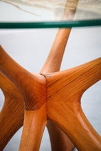 Afbeelding in Gallery-weergave laden, round coffee table illum wikkelsø